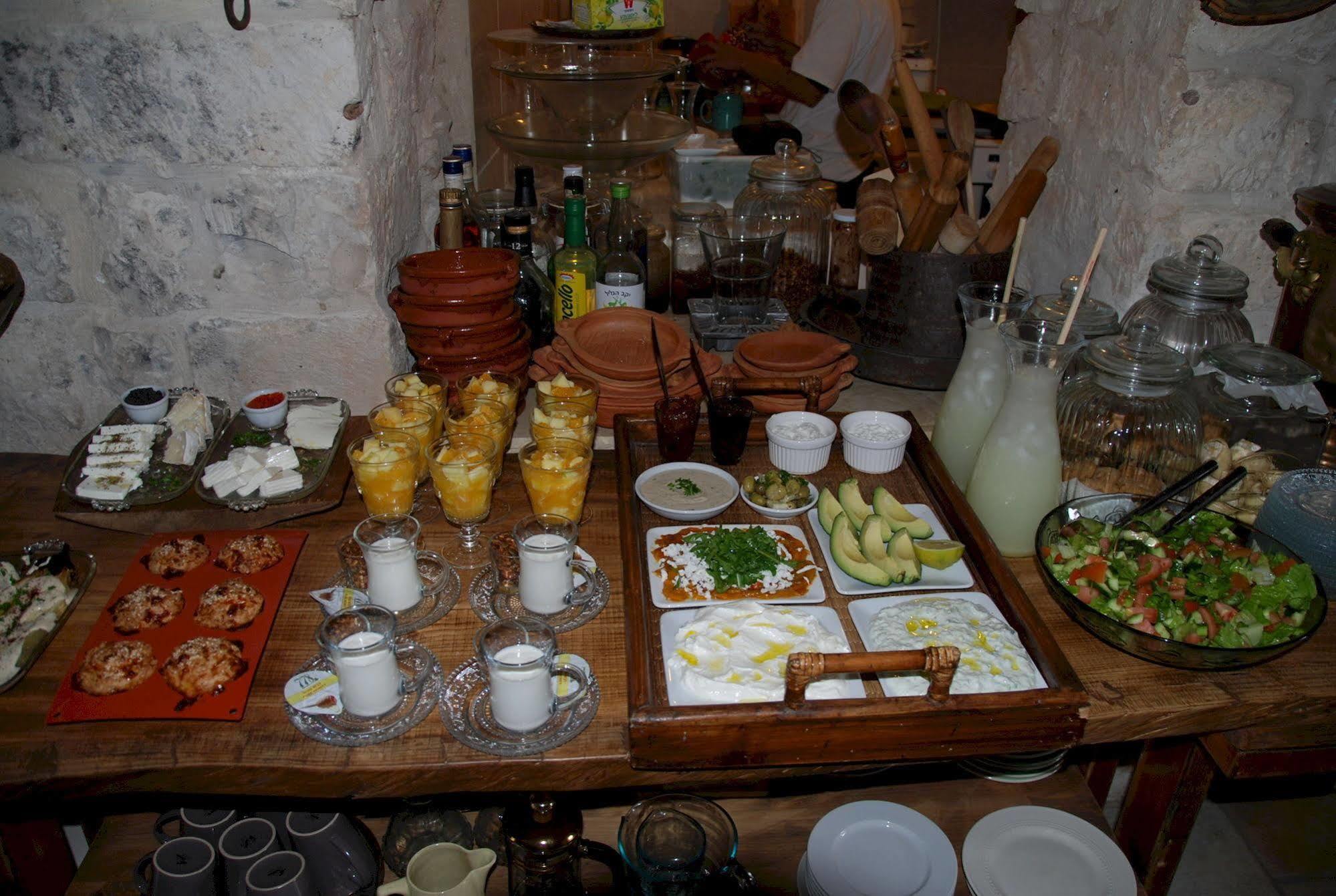 Shulamit Yard Hotel Rosh Pinna Buitenkant foto