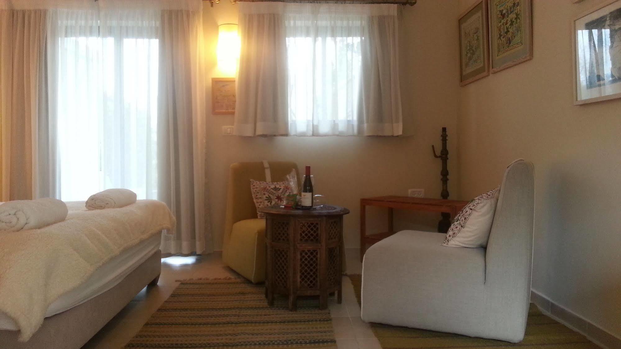 Shulamit Yard Hotel Rosh Pinna Buitenkant foto