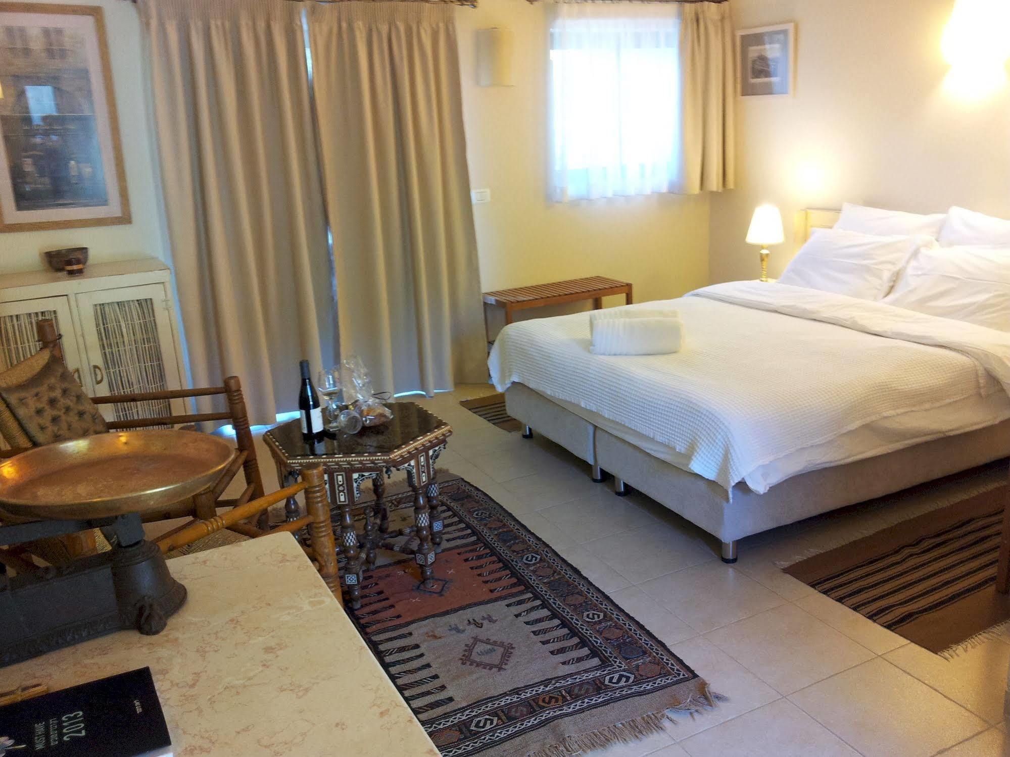 Shulamit Yard Hotel Rosh Pinna Buitenkant foto