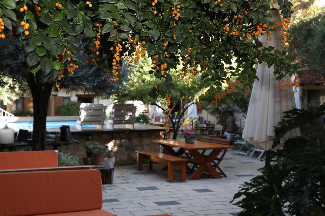 Shulamit Yard Hotel Rosh Pinna Buitenkant foto